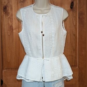 Gracia White Lace Peplum‎ Top